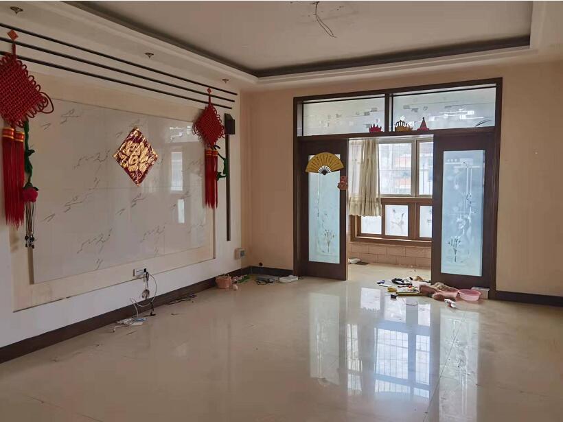 阳光小区房屋拍卖公告